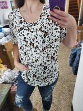 Load image into Gallery viewer, Ultra Soft Ivory Leopard Vneck Tee