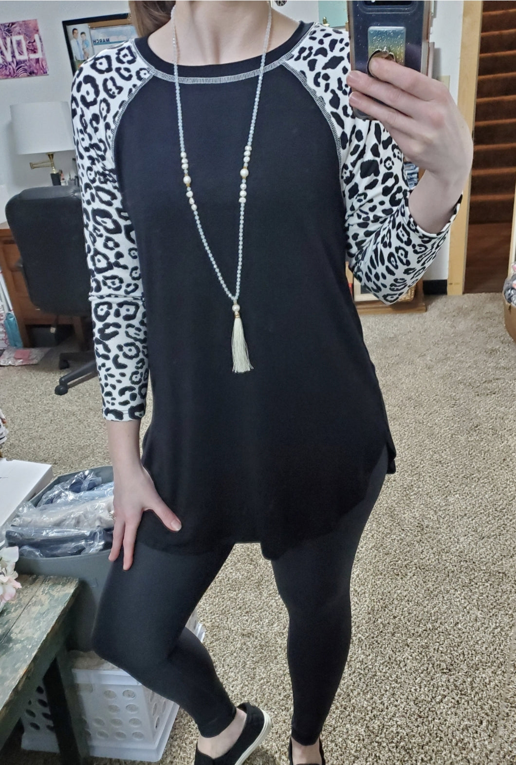 Black Snow Leopard Crushin' It Raglan Top